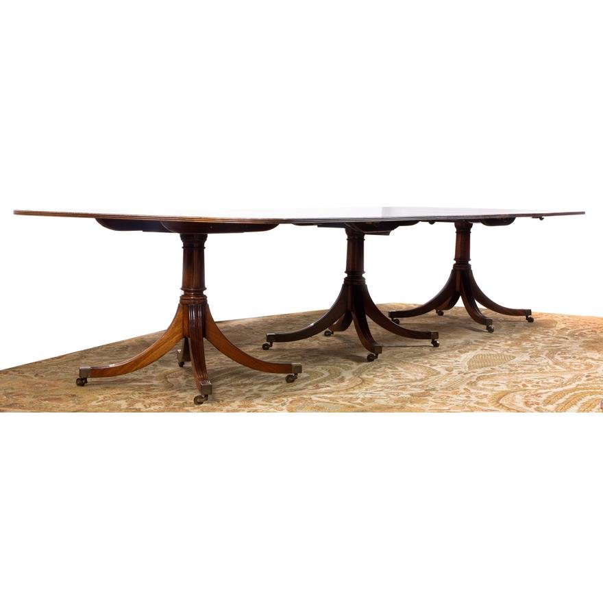 AF1-103: ANTIQUE EARLY 19TH CENTURY GEORGE III MAHOGANY TRIPLE PEDESTAL DINING TABLE