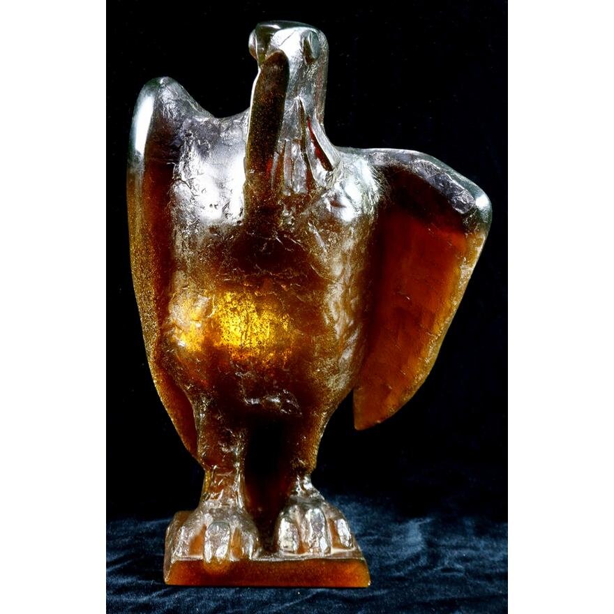 DA4-002: LATE 20TH CENTURY DAUM FRANCE PATE DE VERRE LIMITED EDITION EAGLE EXECUTED IN AMBER GLASS