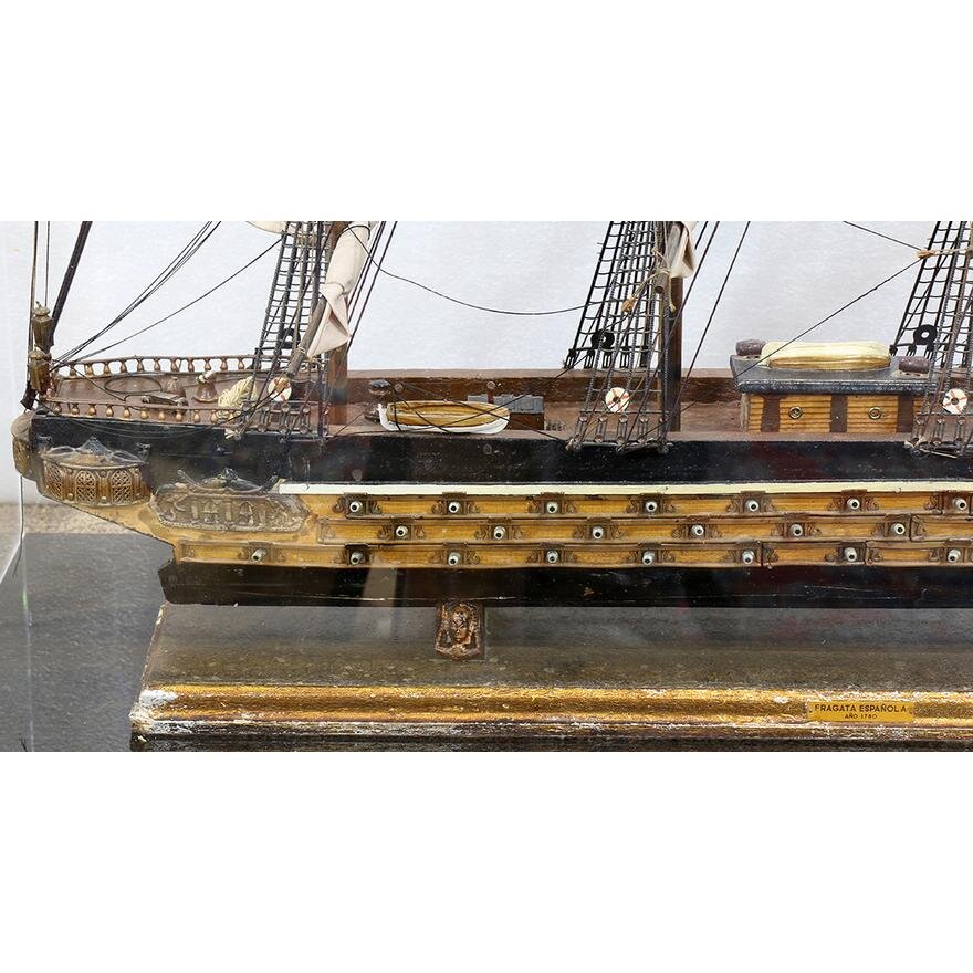 CR2-103: EARLY 20TH CENTURY ENGLISH PAINT DECORATED SHIP MODEL
