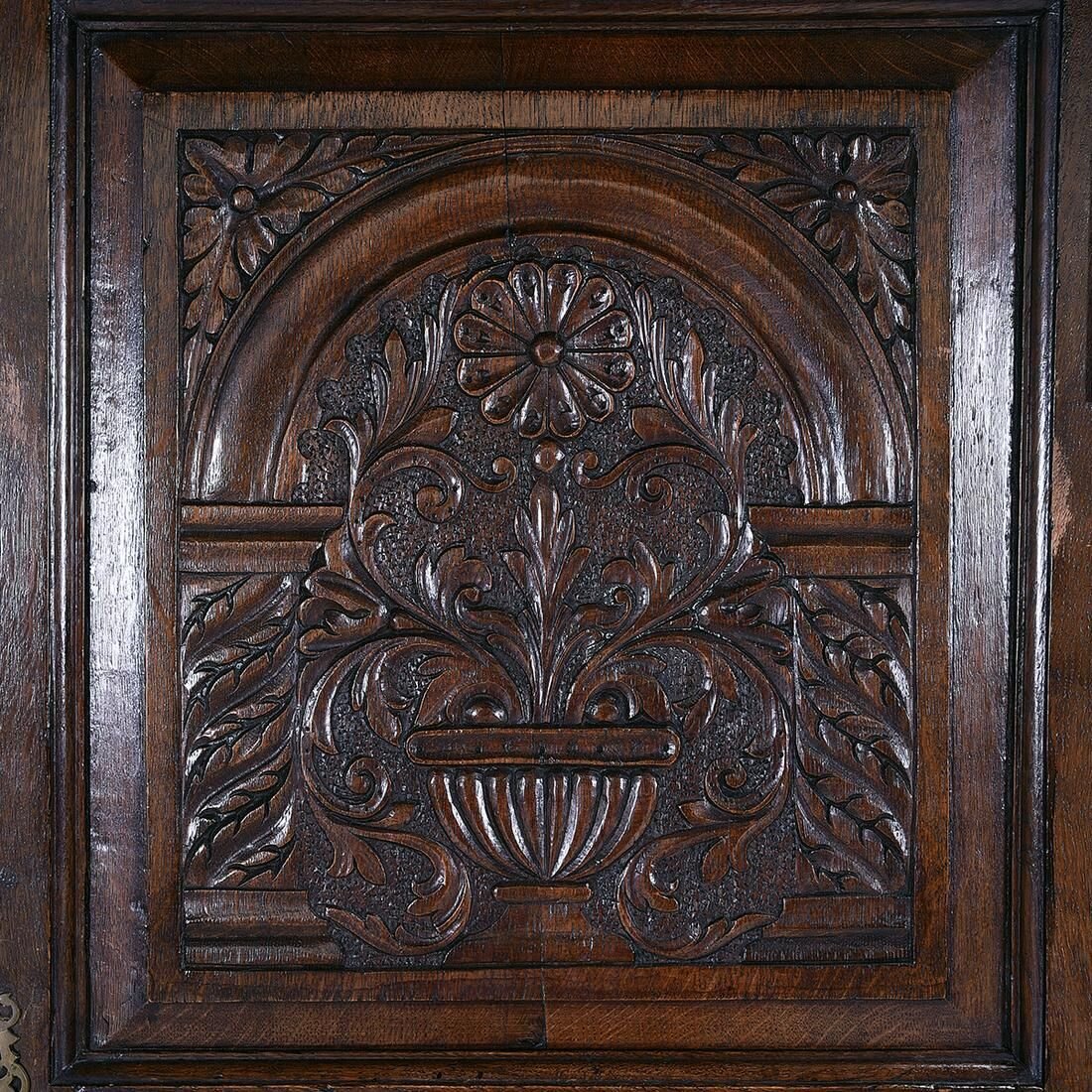 AF3-338: ANTIQUE 17TH CENTRY ENGLISH JACOBEAN HIGHLY CARVED OAK ARMOIRE