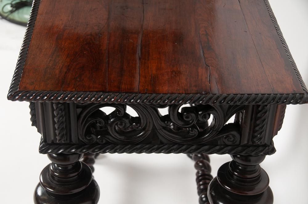 AF1-383: ANTIQUE EARLY 19th C PORTUGUESE CARVED ROSEWOOD TABLE