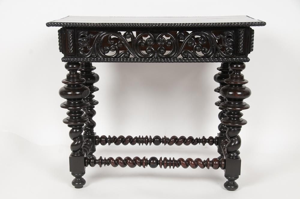 AF1-383: ANTIQUE EARLY 19th C PORTUGUESE CARVED ROSEWOOD TABLE