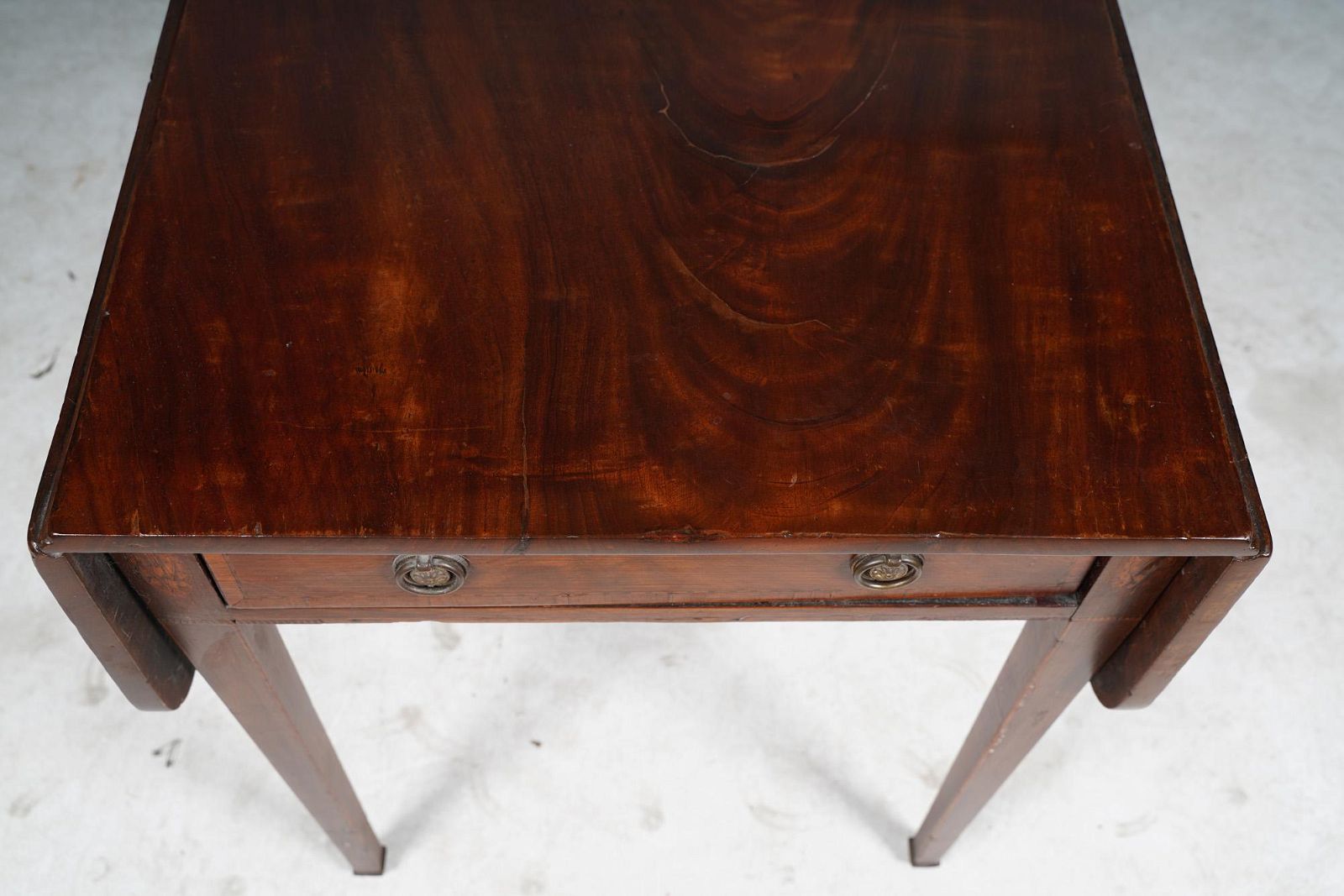 AF1-159: ANTIQUE EARLY 19TH CENTURY HEPPLEWHITE INLAID MAHOGANY PEMBROKE TABLE