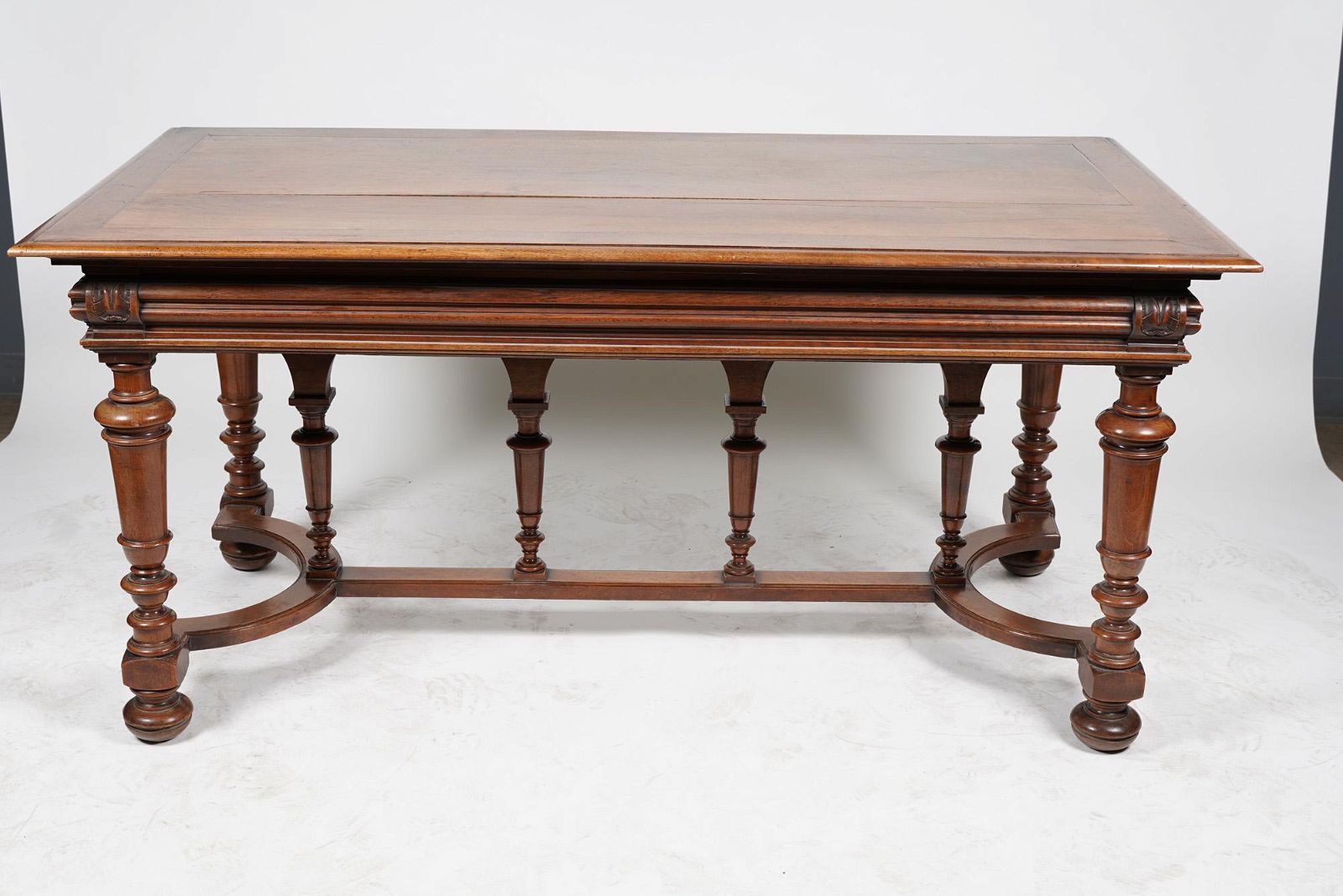 AF5-162: ANTIQUE LATE 19TH CENTURY AMERICAN WALNUT RENAISSANCE REVIVAL LIBRARY TABLE / DESK