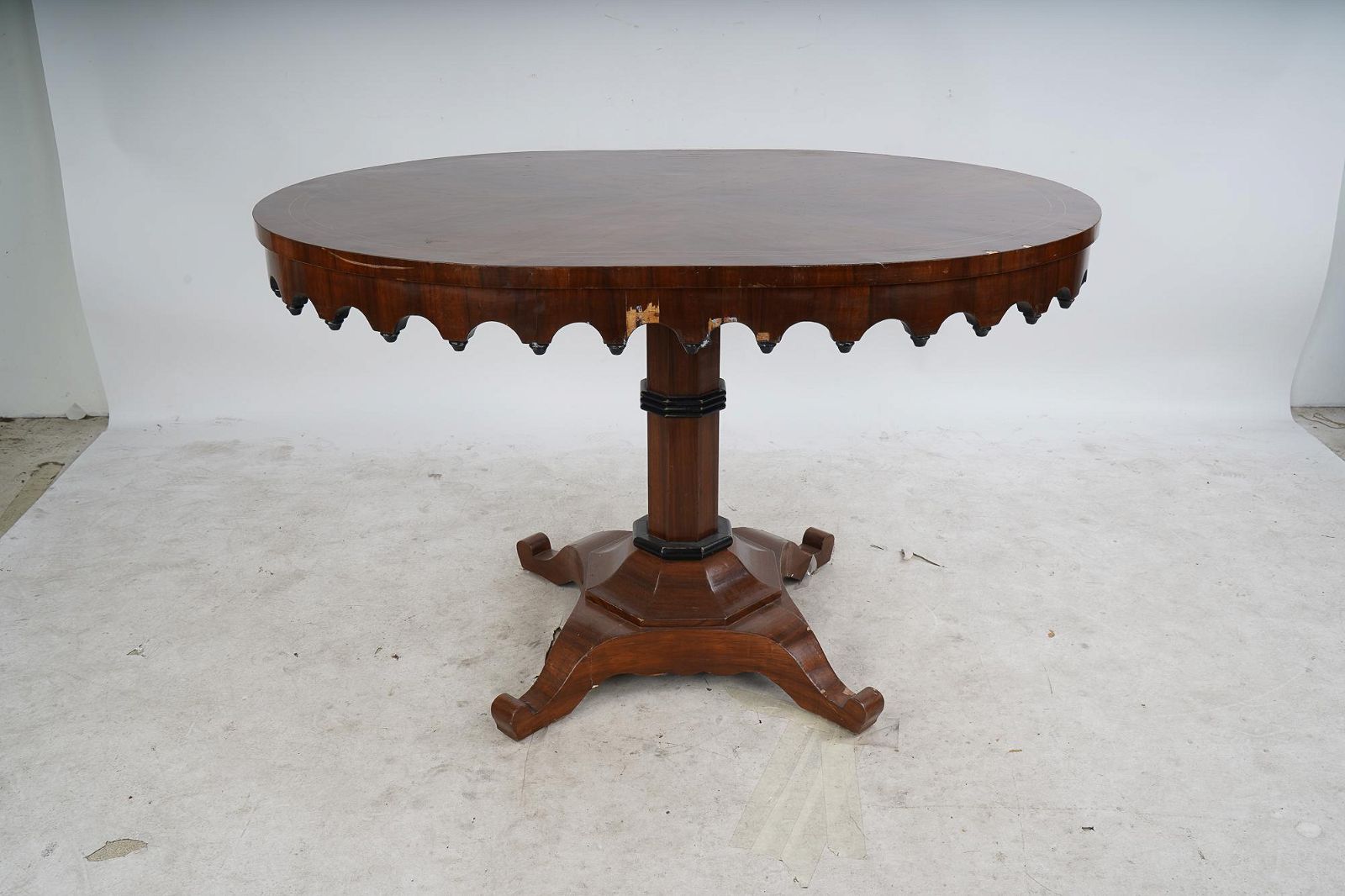 AF1-146: ANTIQUE EARLY 19th MAHOGANY BIEDERMEIER OVAL CENTER TABLE