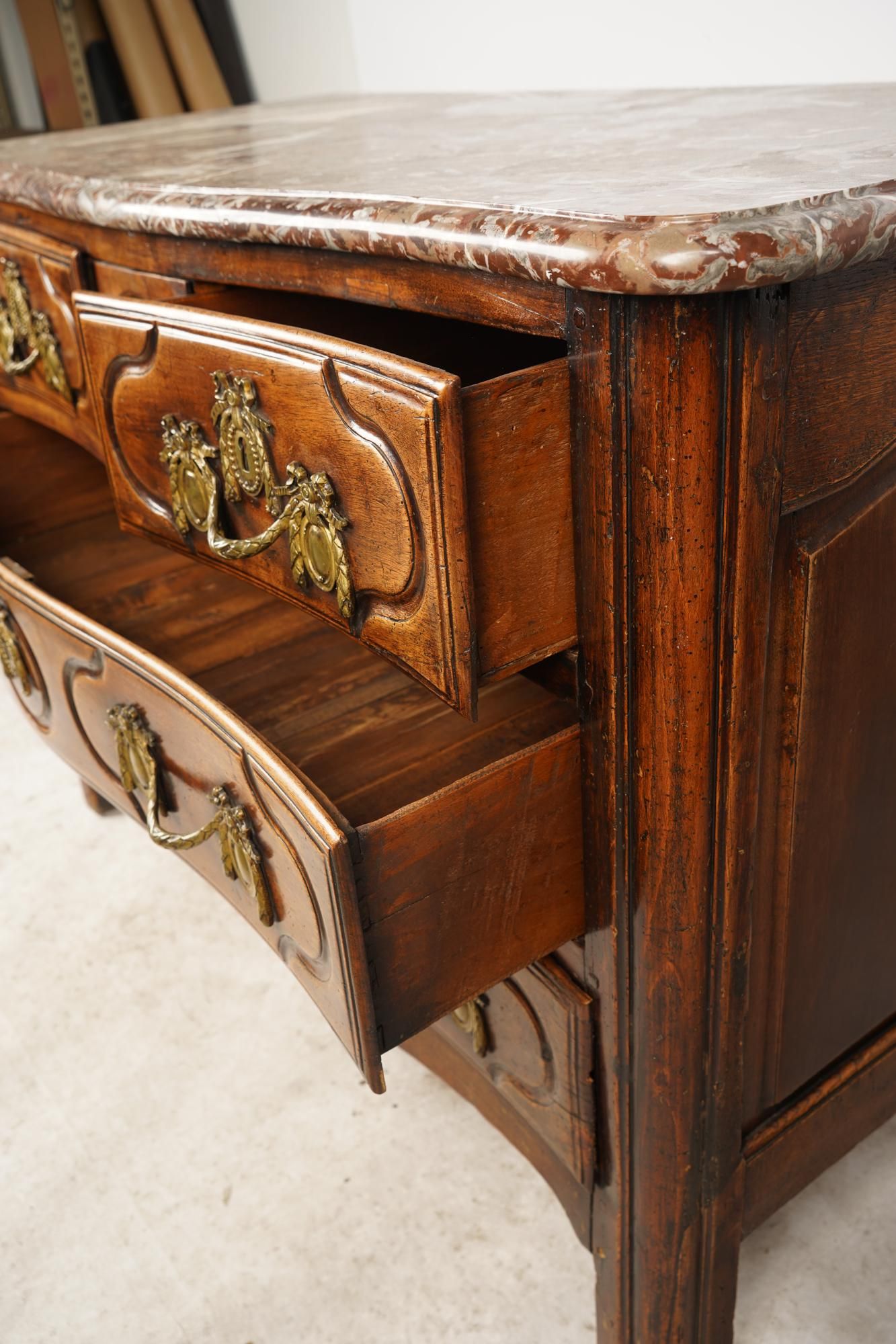 AF4-012: ANTIQUE LATE 18TH CENTURY FRENCH LOUIS XIV STYLE WALNUT MARBLE TOP CHEST OF DRAWERS