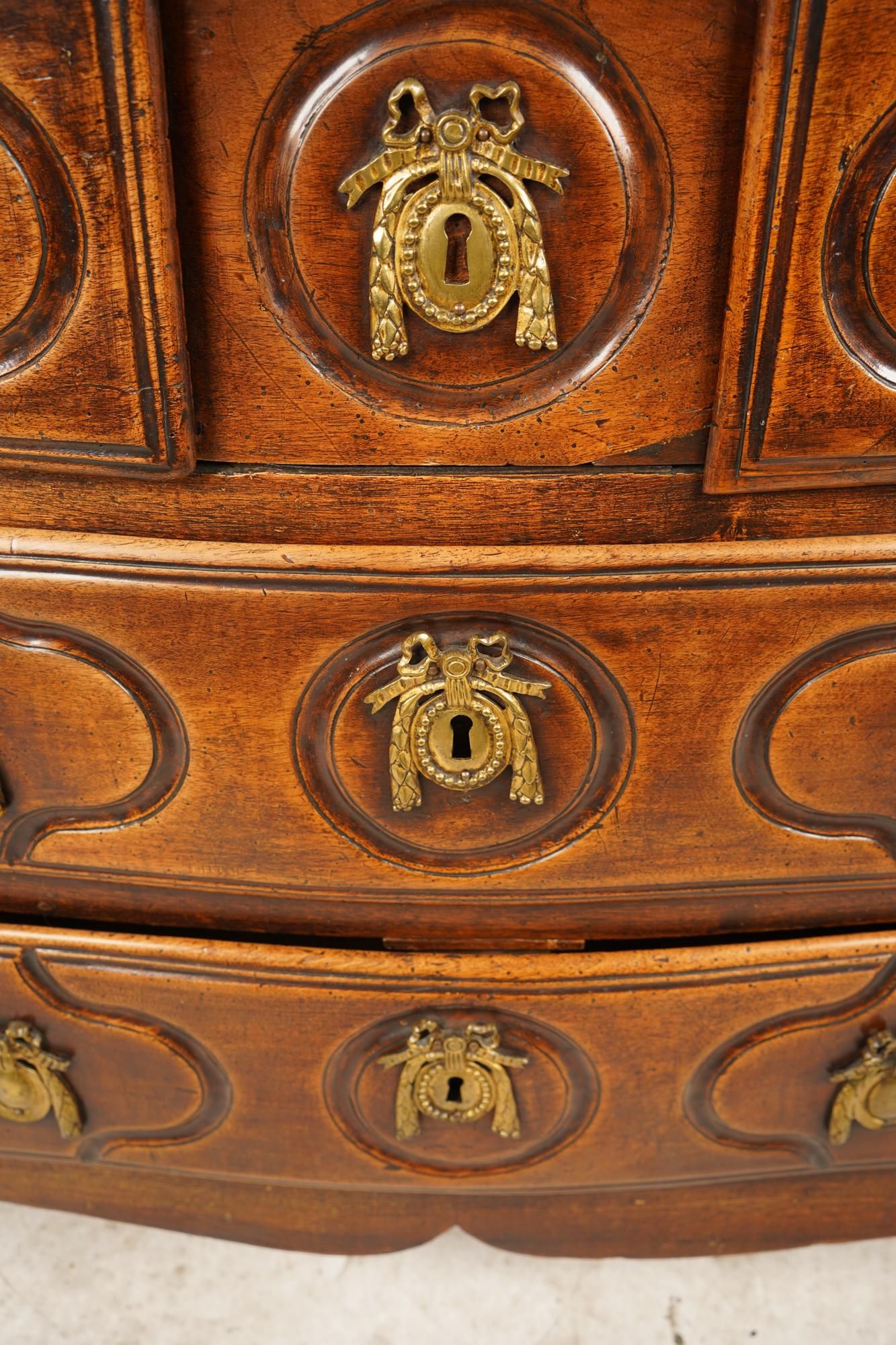 AF4-012: ANTIQUE LATE 18TH CENTURY FRENCH LOUIS XIV STYLE WALNUT MARBLE TOP CHEST OF DRAWERS