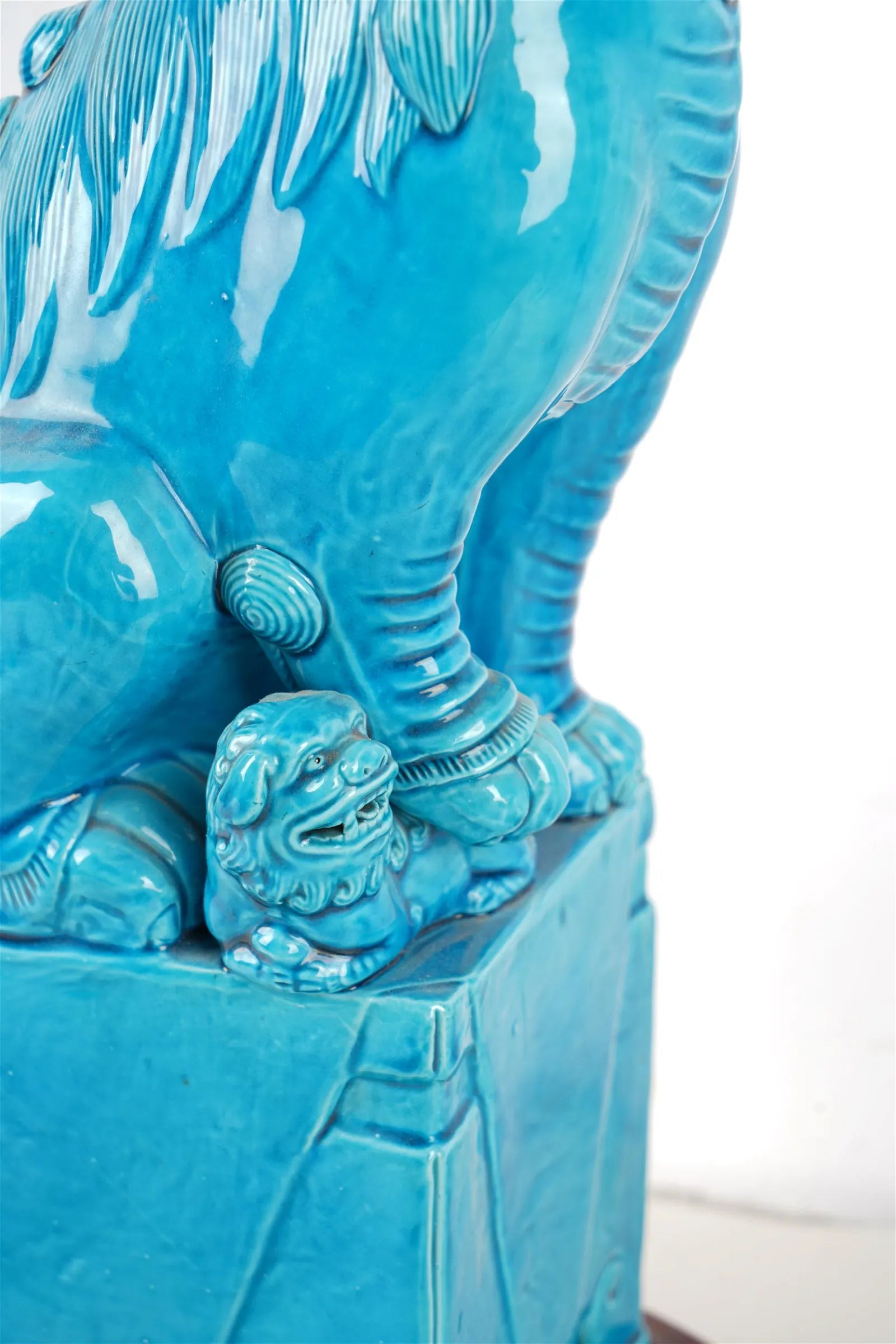 DA5-005: EARLY 20TH CENTURY CHINESE CERAMIC FOO LION W/ TURQUOISE GLAZE