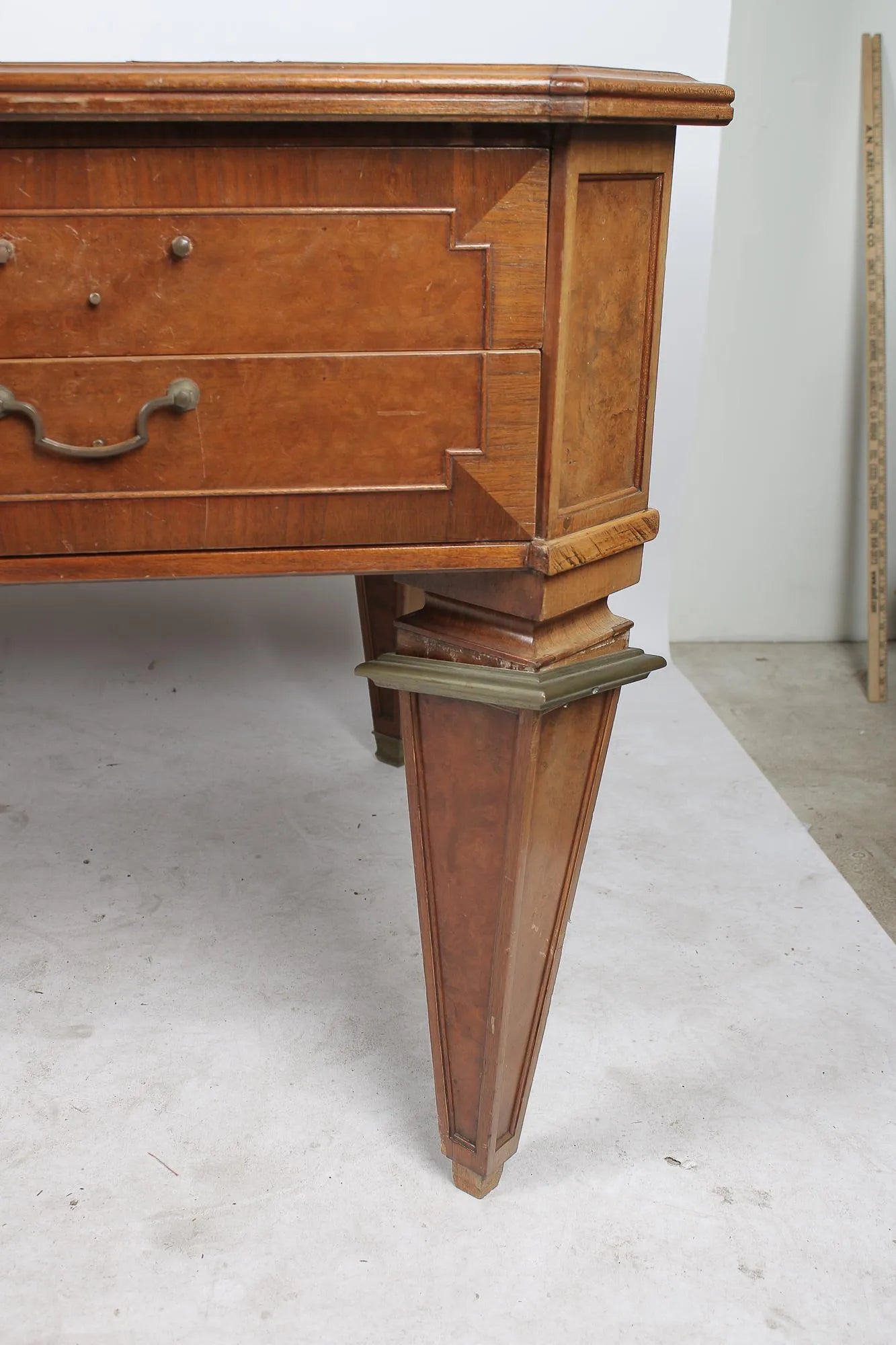 AF5-004: ANTIQUE EARLY 20TH CENTURY ITALIAN NEOCLASSICAL MODERNIST WALNUT DESK