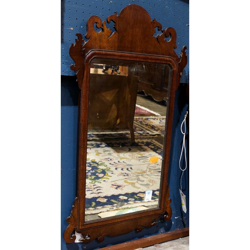 ANTIQUE AMERICAN FEDERAL MAHOGANY FRAMED MIRROR | Work of Man