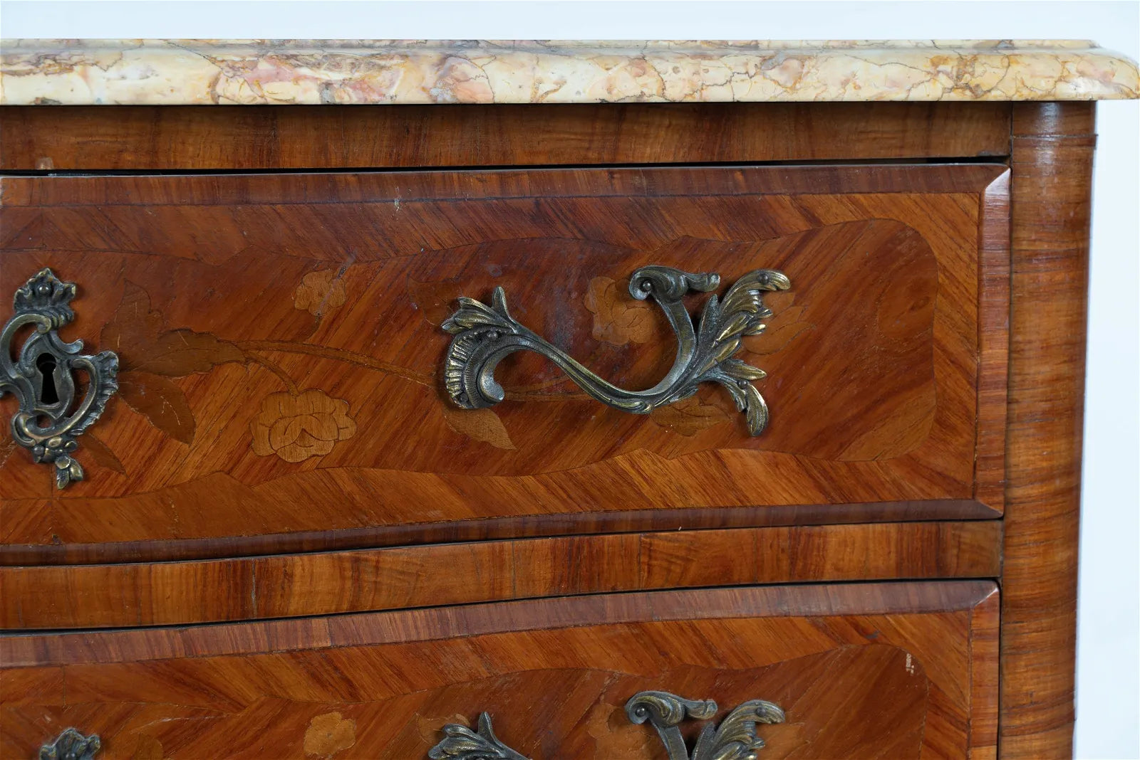 AF4-021: ANTIQUE LATE 19TH CENTURY LOUIS XV TRANSITIONAL STYLE FRENCH KINGWOOD MARQUETRY MARBLE TOP  CHEST OF DRAWERS