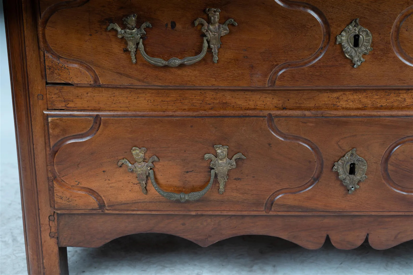 AF4-020: ANTIQUE LATE 18TH CENTURY LOUIS XIV STYLE FRENCH WALNUT CHEST OF DRAWERS