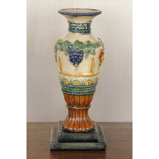 DA5-218: Italian Majolica Vase