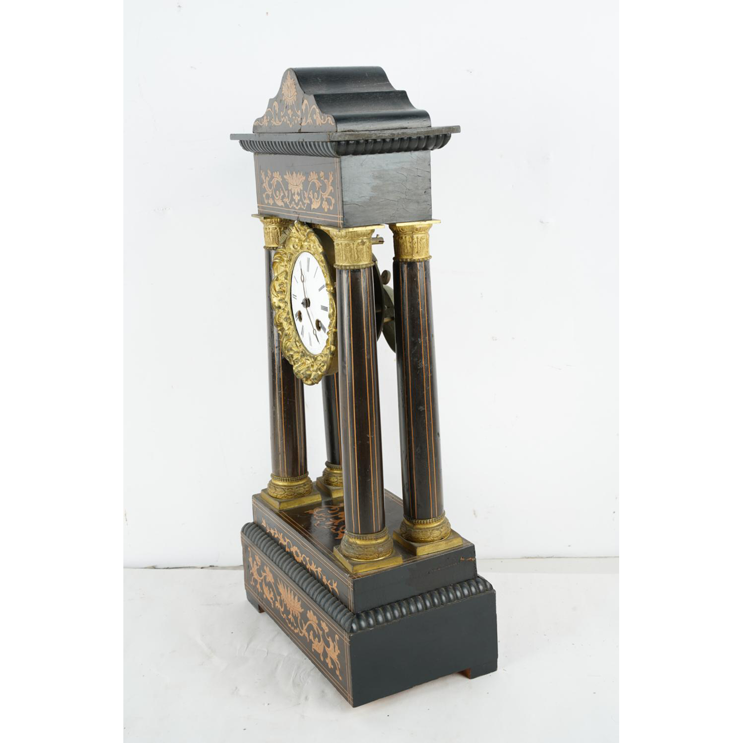 TK2-101: 19TH CENTURY FRENCH MARQUETRY-INLAID MANTEL CLOCK