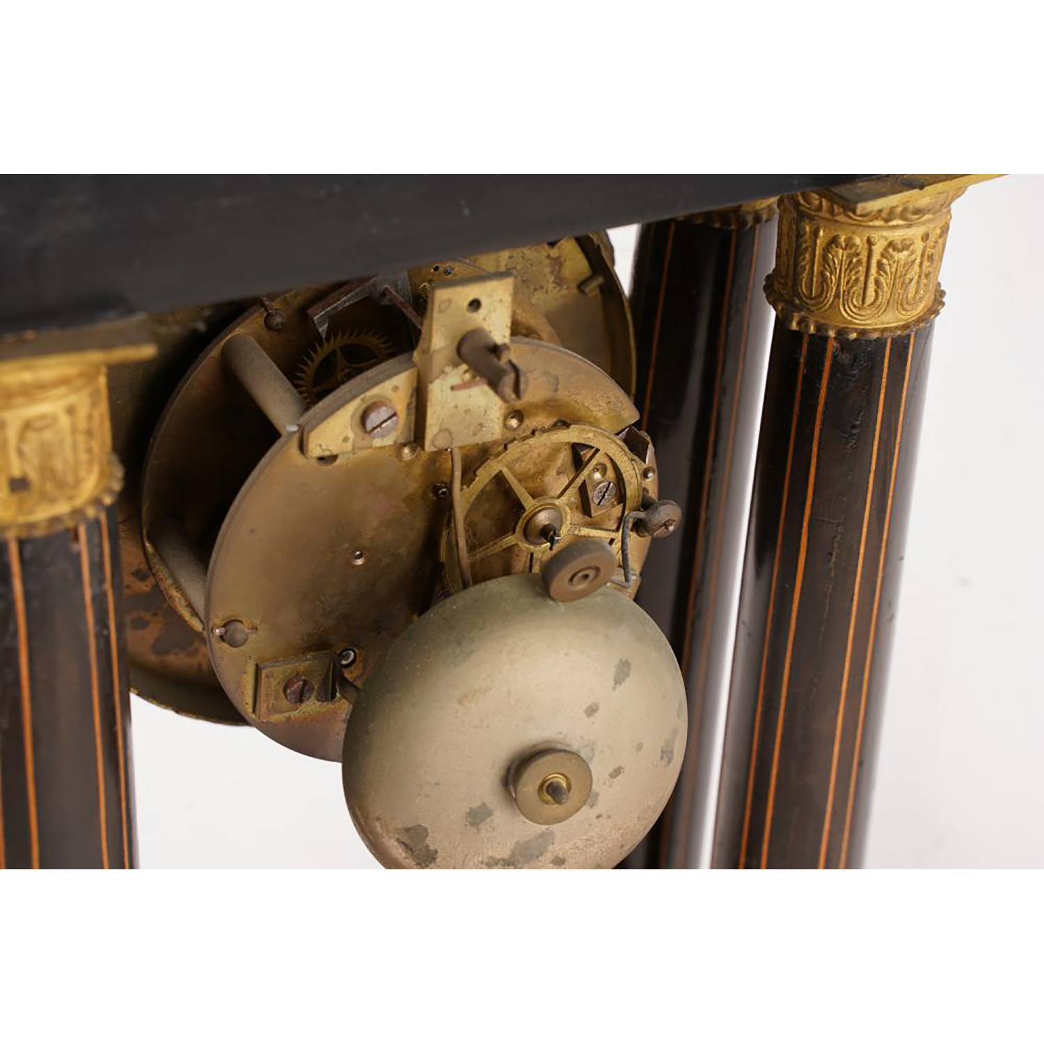 TK2-101: 19TH CENTURY FRENCH MARQUETRY-INLAID MANTEL CLOCK