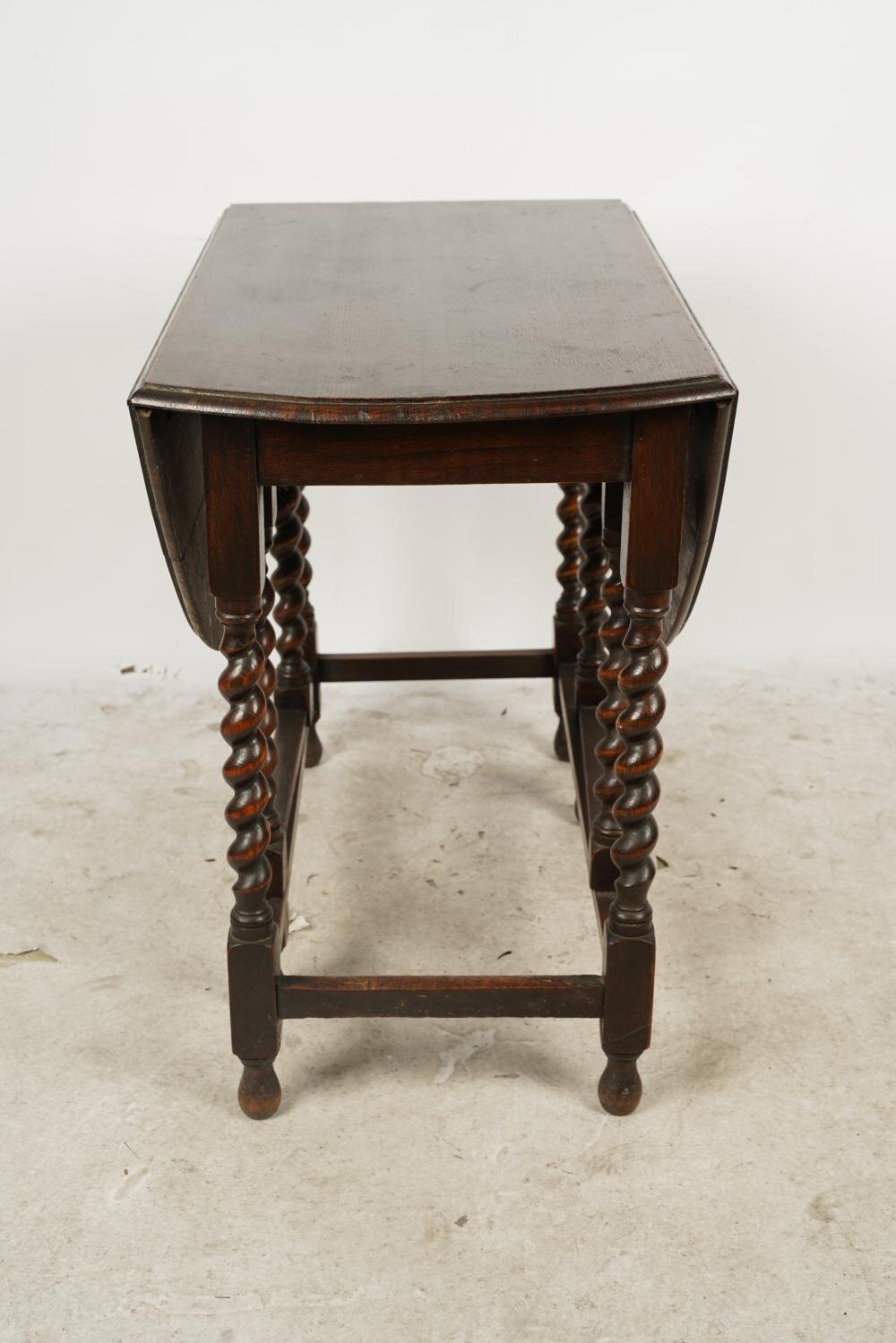 AF1-112: Antique Late 18th Century American Oak Barley Twist Gate Leg Drop Leaf Dining Table