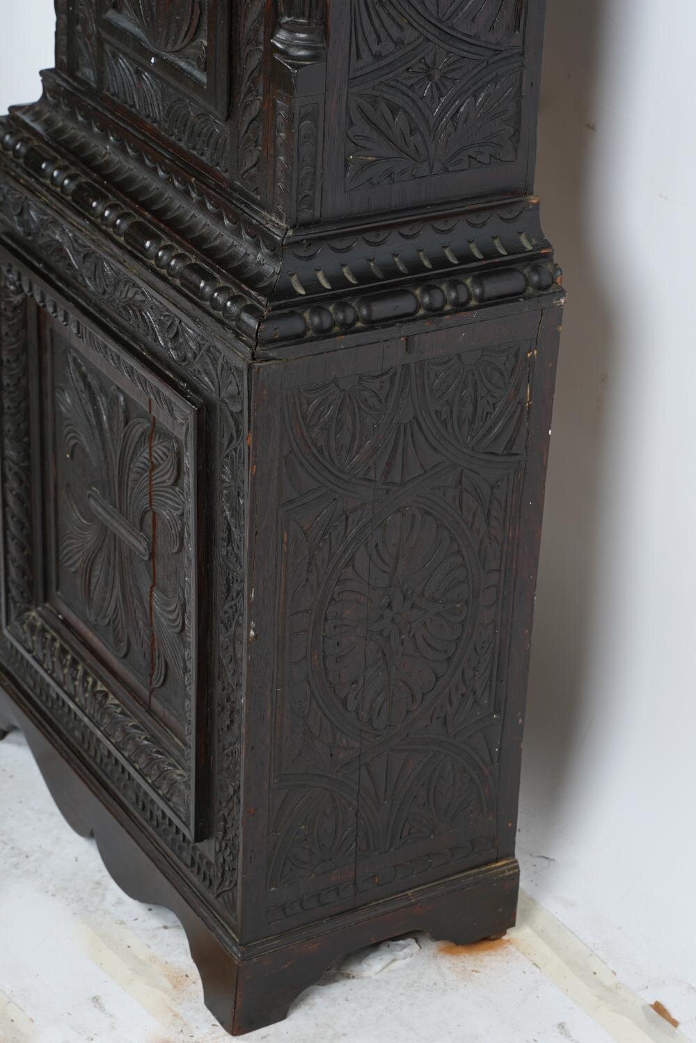 TK1-100: 17TH CENTURY ENGLISH JACOBEAN STYLE OAK TALL CASE CLOCK