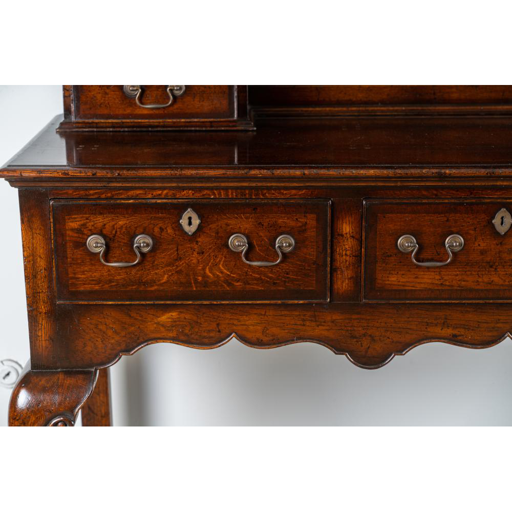 AF3-194: ANTIQUE FINELY CRAFTED GEORGIAN STYLE OAK & CROSS-BANDED WELSH DRESSER