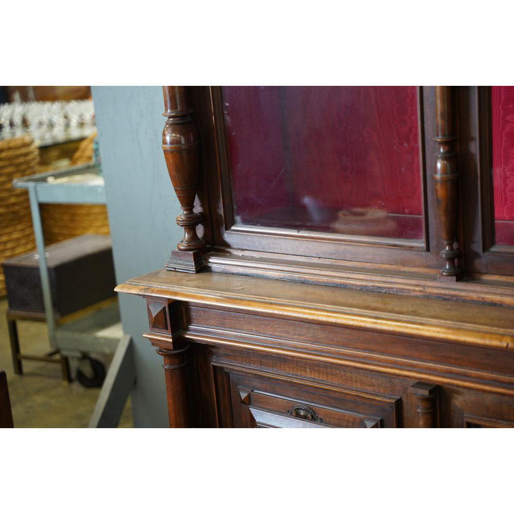 AF3-198: ANTIQUE MID 19TH CENTURY AMERICAN RENAISSANCE REVIVAL WALNUT BOOKCASE