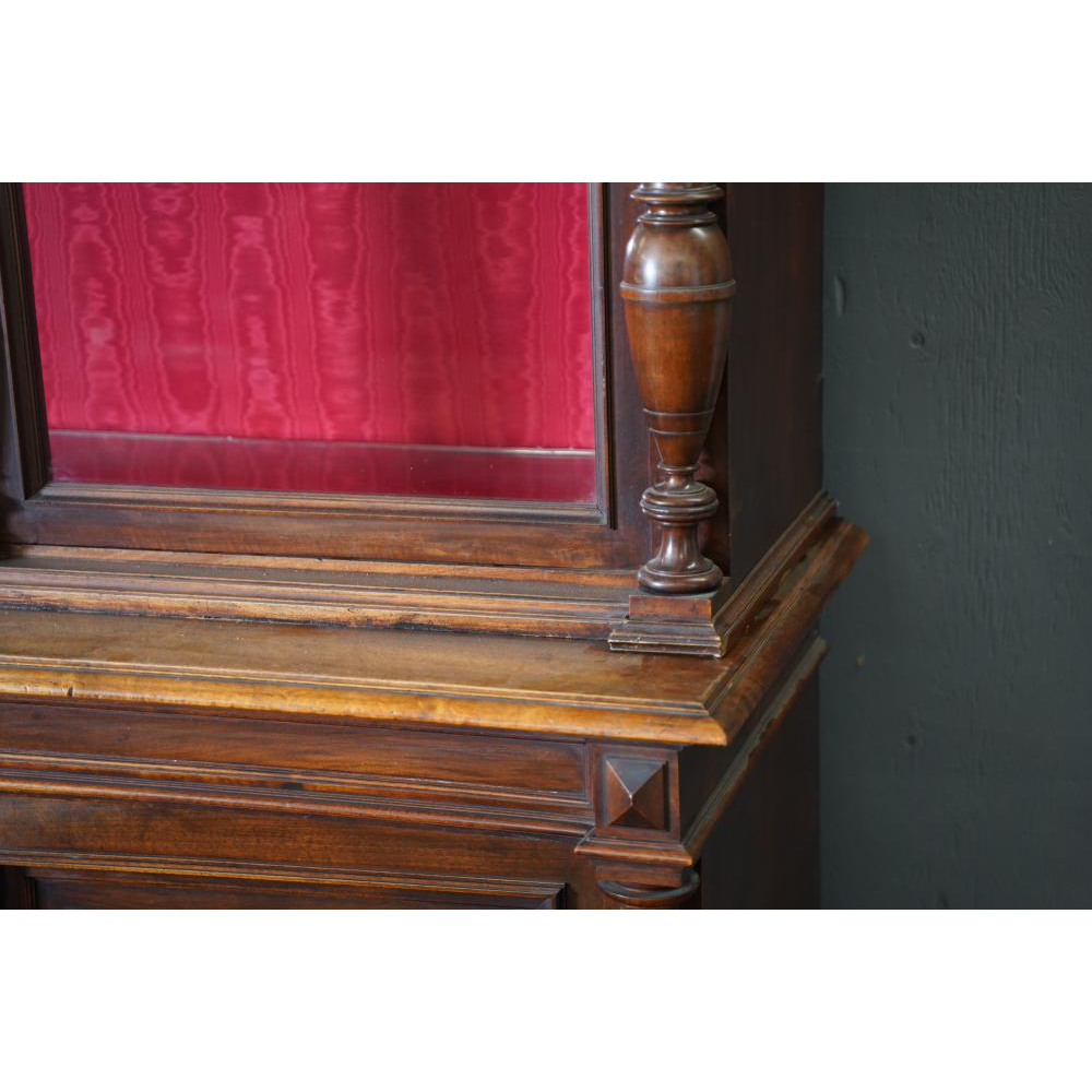 AF3-198: ANTIQUE MID 19TH CENTURY AMERICAN RENAISSANCE REVIVAL WALNUT BOOKCASE