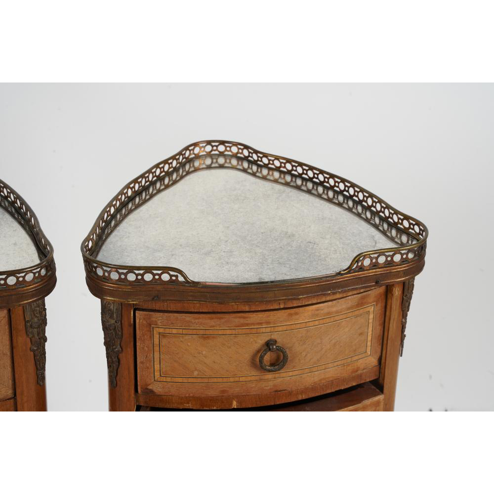 AF1-405: Antique PAIR OF EARLY 20TH CENTURY LOUIS XV STYLE MARBLE TOP FRENCH GILT METAL-MOUNTED SIDE TABLES