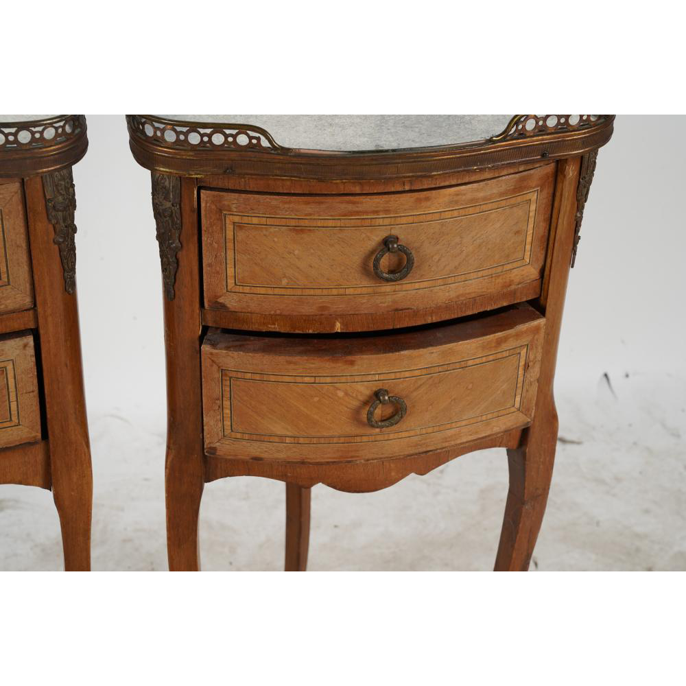 AF1-405: Antique PAIR OF EARLY 20TH CENTURY LOUIS XV STYLE MARBLE TOP FRENCH GILT METAL-MOUNTED SIDE TABLES