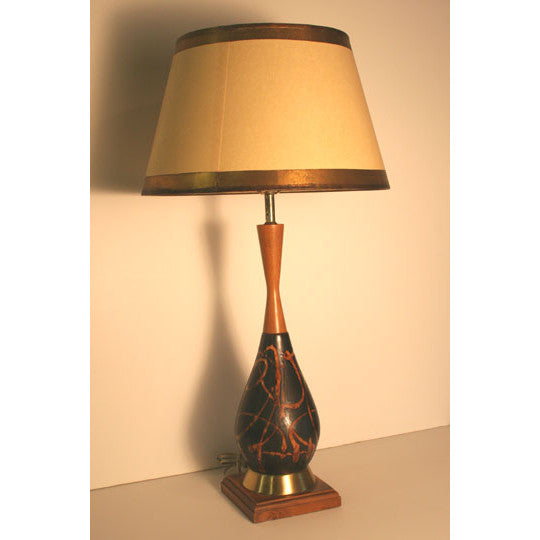 AL2-051: Mid 20th Century Lamp