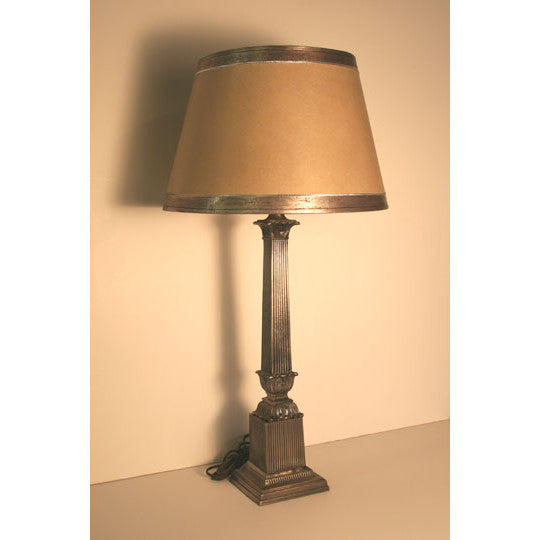 AL2-052: Mid 20th Century Lamp