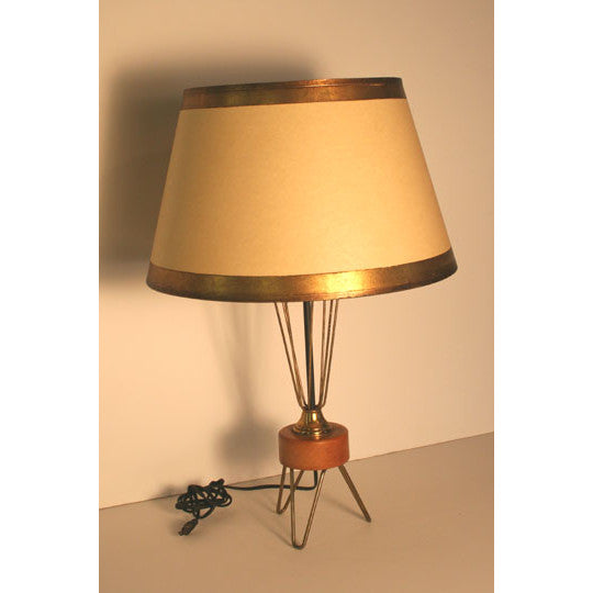 AL2-056: Mid 20th Century Lamp