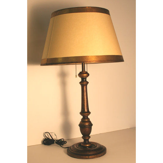 AL2-057: Early 20th Century Lamp. 