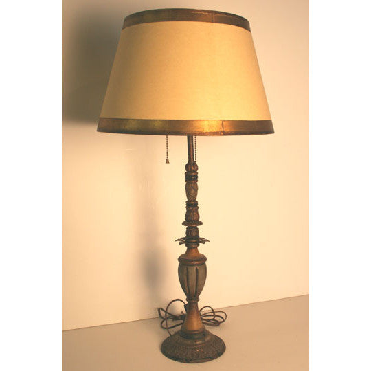 AL2-073 - Early 20th Century Lamp