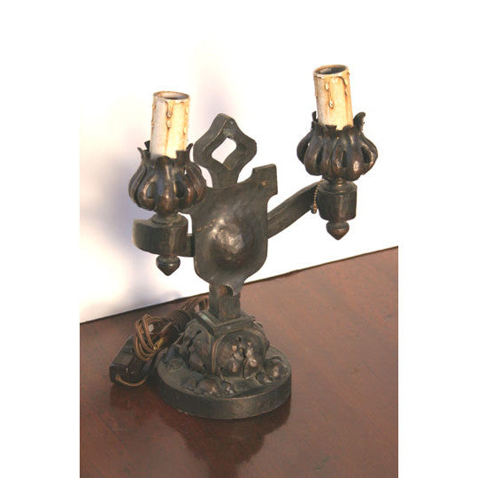 AL2-102 - Early 20th Century Lamp.