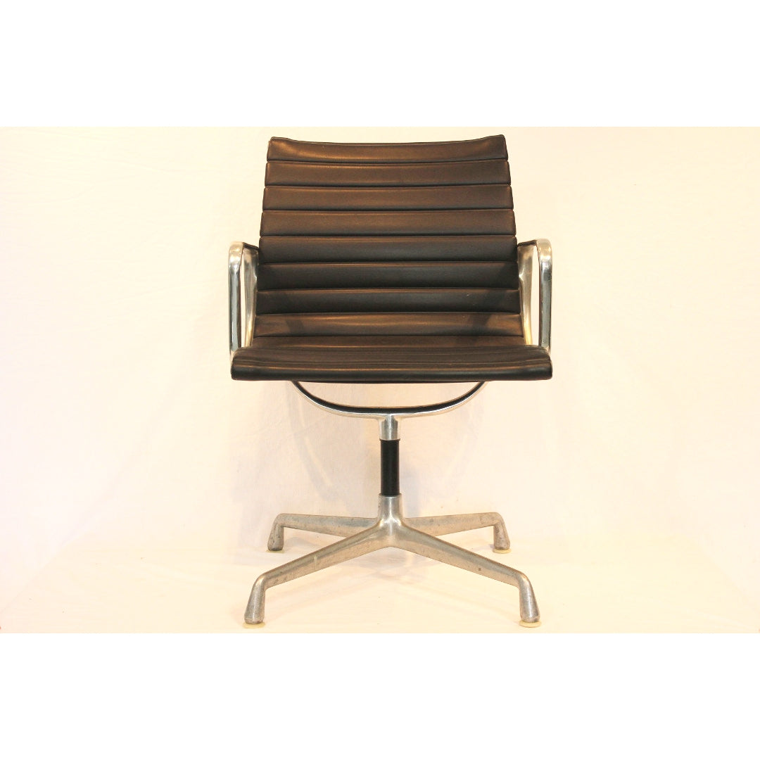 Vintage Herman Miller Eames Group Management Arm Chair | Work of Man