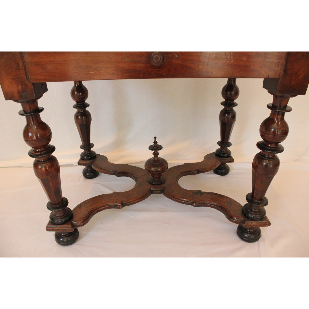 AF1-362: Antique 19th Century William & Mary Style Walnut Library Table With Drawer