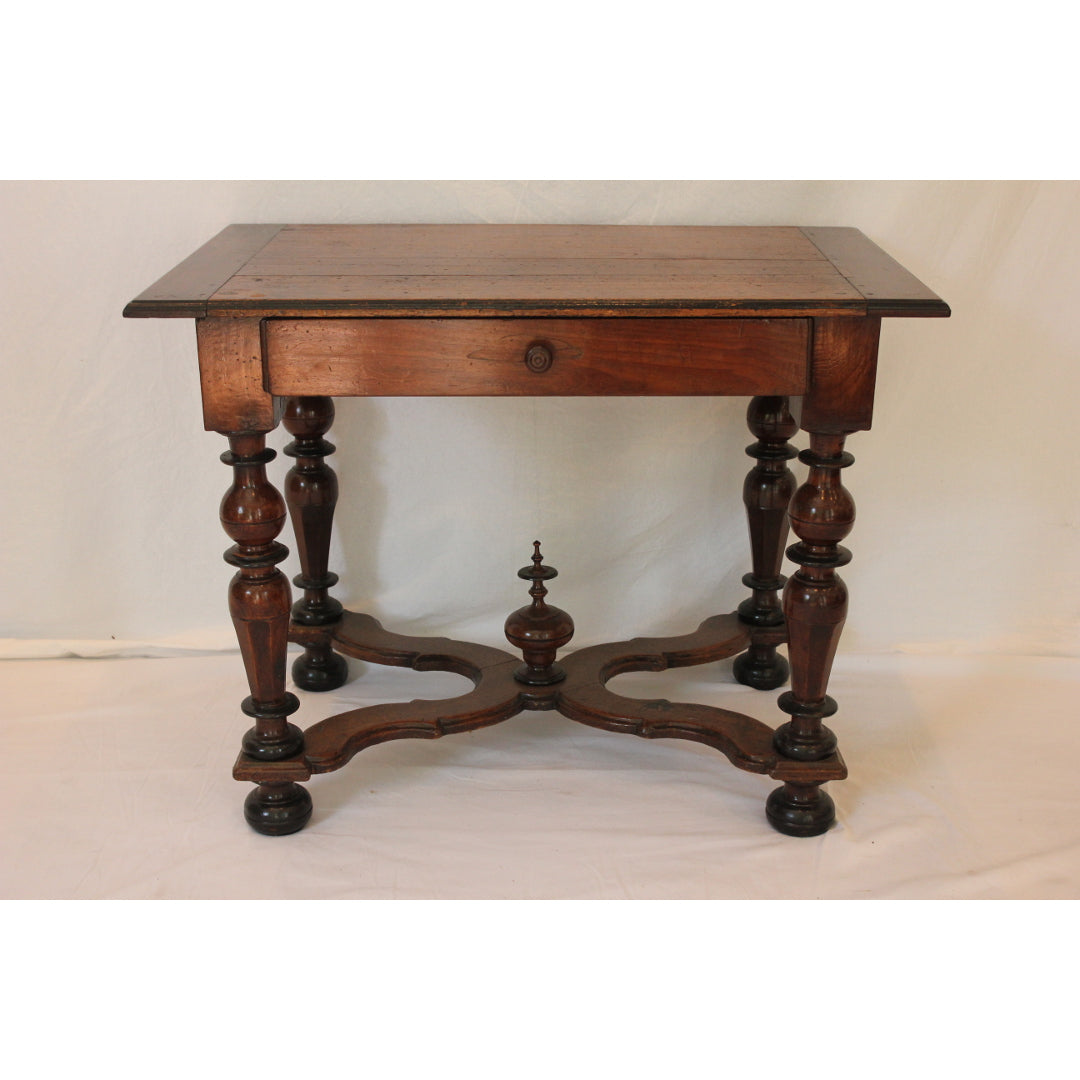 AF1-362: Antique 19th Century William & Mary Style Walnut Library Table With Drawer