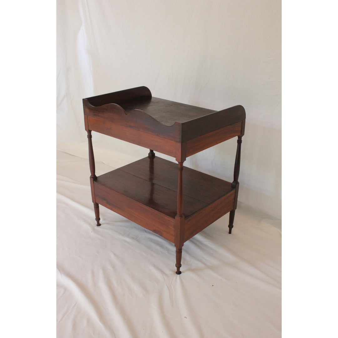 AF1-382 - Antique Circa 1800 American Federal Rosewood Side Table w/ Scalloped Detailing