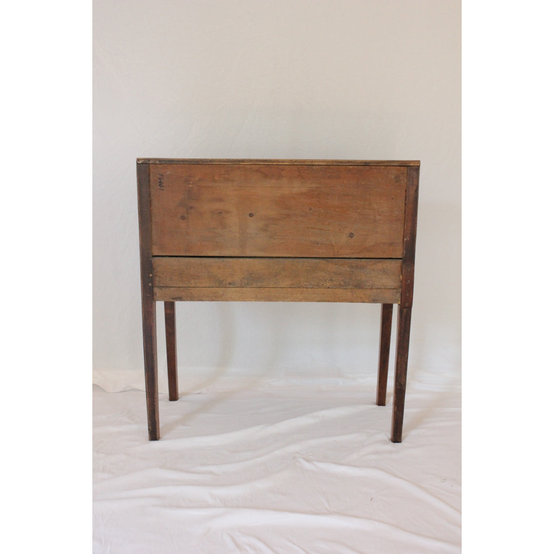 AF5-391: Antique Early 19th Century American Slant Front Desk with a Tooled Leather Writing Surface