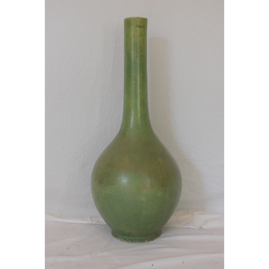 DA5-148: Chinese Long Neck Vase in Deep Celadon