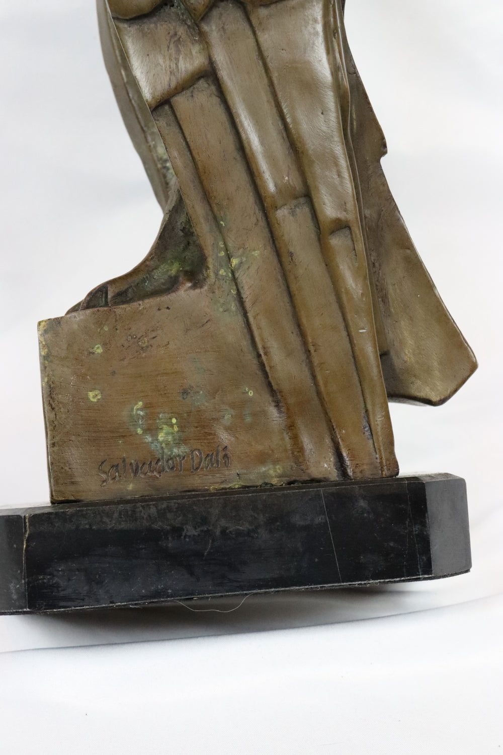 AW11-016: BRONZE SCULPTURE OF A MALTESE FALCON - AFTER SALVADOR DALI